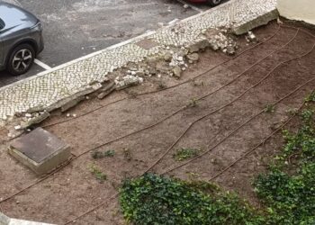 Passeio com “ribeira” à vista: moradores de Oeiras reclamam há meses arranjo de troço na Avenida Assis Chateaubriand