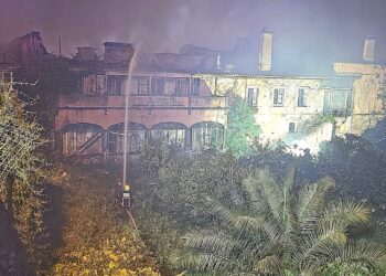 Incêndio atinge o histórico Convento de São José de Ribamar, em Algés