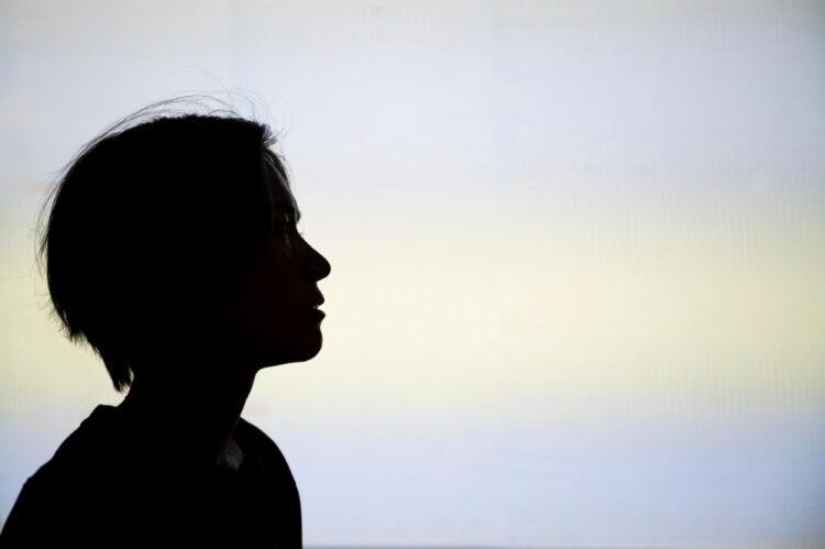 Jovem de 15 anos suspeito de matar a mãe após discussão em Algés